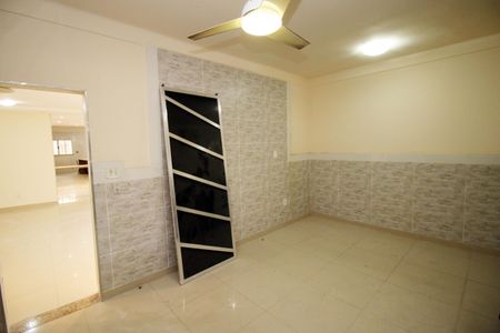 Casa à venda com 400m², 2 quartos e 2 vagasQuarto 1 - Suíte