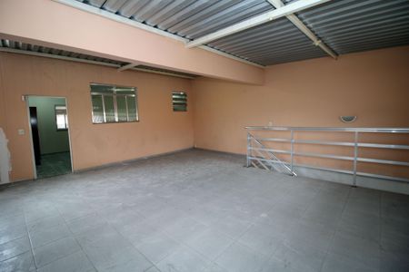 Casa à venda com 400m², 2 quartos e 2 vagasTerraço