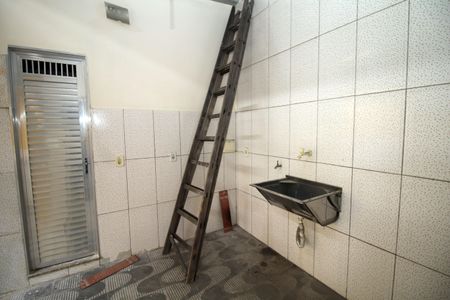 Casa à venda com 400m², 2 quartos e 2 vagasÁrea de Serviço