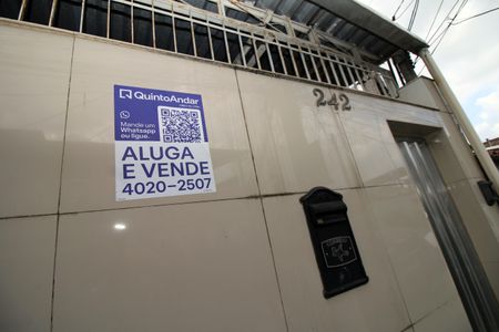 Casa à venda com 400m², 2 quartos e 2 vagasPlaca