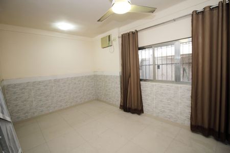 Casa à venda com 400m², 2 quartos e 2 vagasQuarto 1 - Suíte