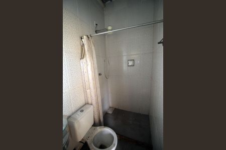 Casa à venda com 400m², 2 quartos e 2 vagasBanheiro de serviço