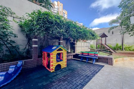 Apartamento à venda com 95m², 3 quartos e 2 vagasÁrea comum - Playground