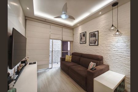 Apartamento à venda com 65m², 2 quartos e 1 vagaSala