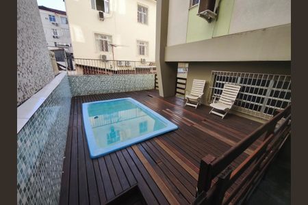 Apartamento à venda com 65m², 2 quartos e 1 vagaÁrea comum - Piscina