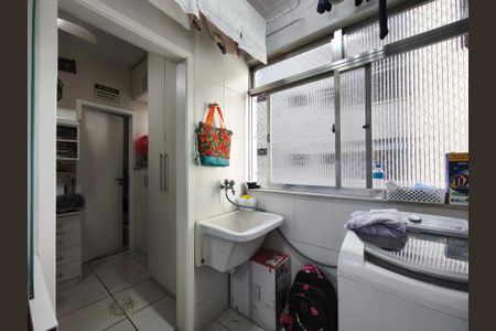 Apartamento à venda com 65m², 2 quartos e 1 vagaÁrea de Serviço