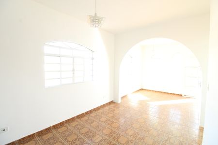 Casa para alugar com 174m², 4 quartos e 1 vagaSala