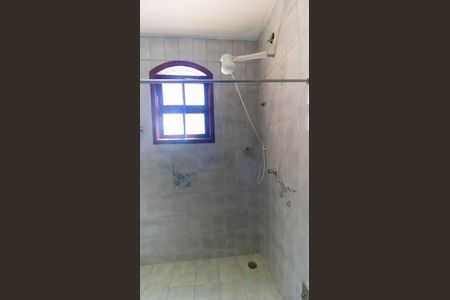 Casa à venda com 200m², 4 quartos e 3 vagas Casa à venda com 200m², 4 quartos e 3 vagasBanheiro 2