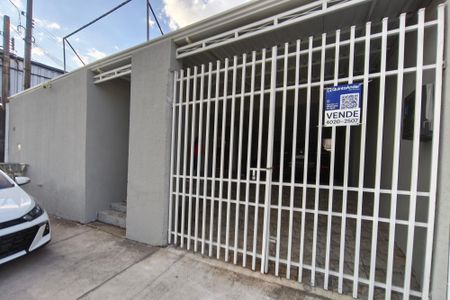 Casa à venda com 160m², 3 quartos e 3 vagasFachada