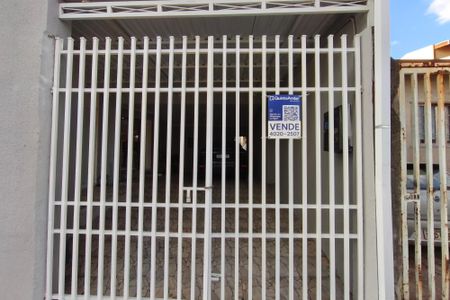 Casa à venda com 160m², 3 quartos e 3 vagasPlaquinha