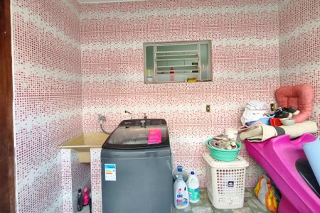 Casa à venda com 160m², 3 quartos e 3 vagasÁrea de Serviço