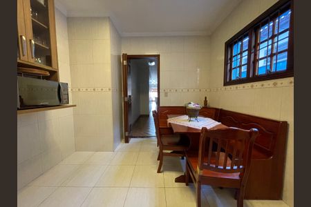 Casa à venda com 182m², 3 quartos e 3 vagasCozinha