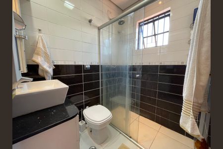 Casa à venda com 182m², 3 quartos e 3 vagasBanheiro da Suíte