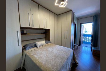 Casa à venda com 182m², 3 quartos e 3 vagasSuíte