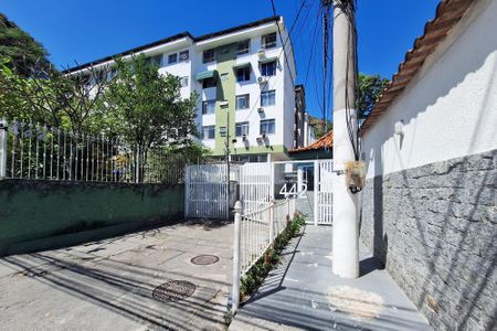 Apartamento para alugar com 53m², 2 quartos e sem vaga Apartamento para alugar com 53m², 2 quartos e sem vagaFachada