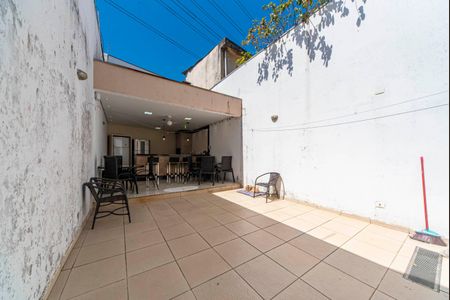 Casa à venda com 180m², 3 quartos e 4 vagasÁrea comum