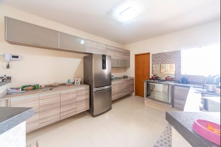 Casa à venda com 180m², 3 quartos e 4 vagasCozinha