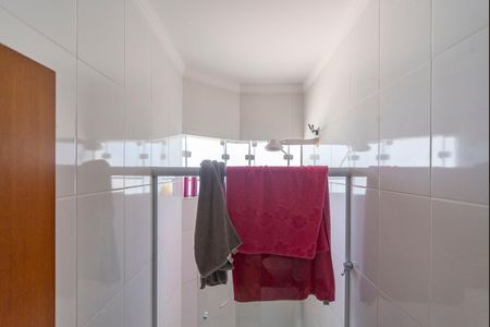 Casa à venda com 180m², 3 quartos e 4 vagasBanheiro do Quarto 1