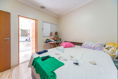 Casa à venda com 180m², 3 quartos e 4 vagasQuarto 2