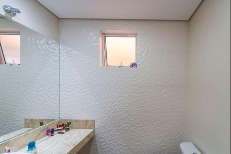 Casa à venda com 180m², 3 quartos e 4 vagasLavabo