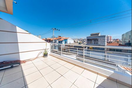 Casa à venda com 180m², 3 quartos e 4 vagasVaranda do Quarto 1