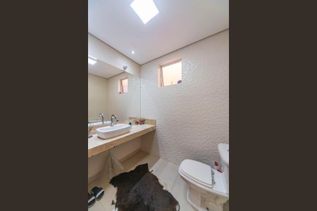 Casa à venda com 180m², 3 quartos e 4 vagasLavabo