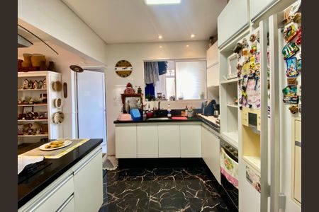 Apartamento à venda com 135m², 3 quartos e sem vaga Apartamento à venda com 135m², 3 quartos e sem vagaCozinha