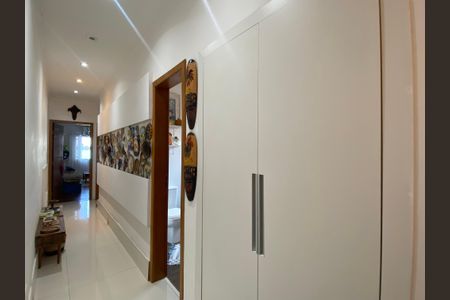 Apartamento à venda com 135m², 3 quartos e sem vaga Apartamento à venda com 135m², 3 quartos e sem vagaCorredor