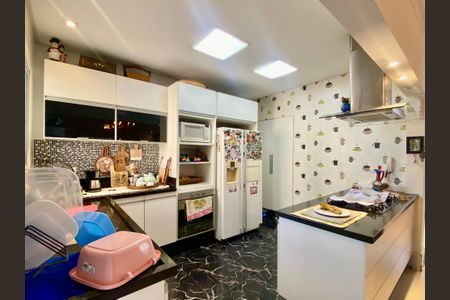 Apartamento à venda com 135m², 3 quartos e sem vaga Apartamento à venda com 135m², 3 quartos e sem vagaCozinha