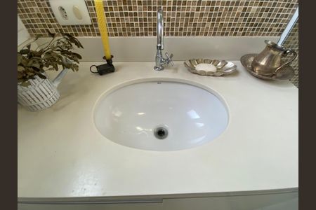 Apartamento à venda com 135m², 3 quartos e sem vaga Apartamento à venda com 135m², 3 quartos e sem vagaBanheiro