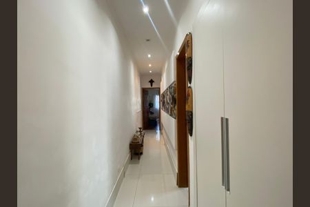 Apartamento à venda com 135m², 3 quartos e sem vaga Apartamento à venda com 135m², 3 quartos e sem vagaCorredor