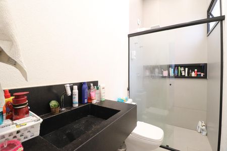 Casa para alugar com 170m², 4 quartos e 2 vagasBanheiro Social