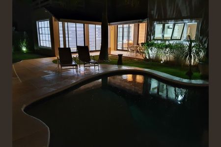 Casa à venda com 378m², 5 quartos e 6 vagas