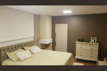 Casa à venda com 378m², 5 quartos e 6 vagas