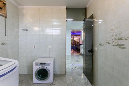 Casa à venda com 400m², 3 quartos e 8 vagasÁrea de Serviço