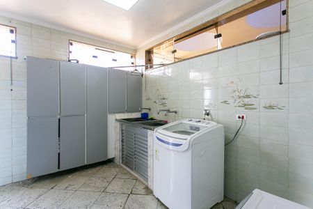 Casa à venda com 400m², 3 quartos e 8 vagasÁrea de Serviço