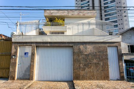 Casa à venda com 400m², 3 quartos e 8 vagasFachada 