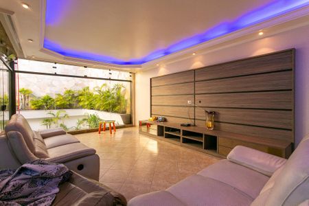 Sala de casa à venda com 3 quartos, 400m² em Vila Carrão, São Paulo