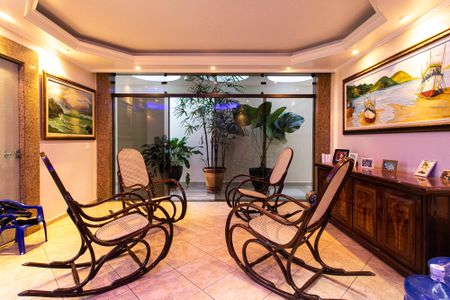 Casa à venda com 400m², 3 quartos e 8 vagasSala