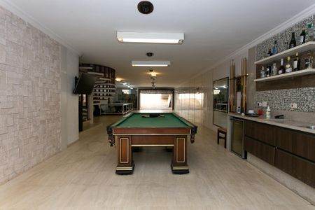 Casa à venda com 400m², 3 quartos e 8 vagasÁrea comum