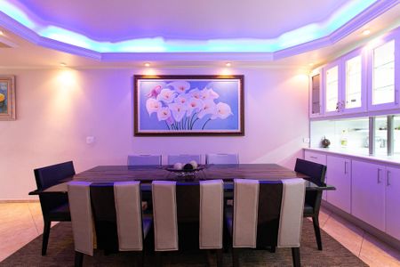 Sala de casa à venda com 3 quartos, 400m² em Vila Carrão, São Paulo