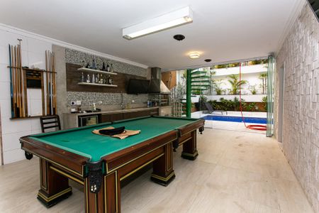 Casa à venda com 400m², 3 quartos e 8 vagasÁrea comum