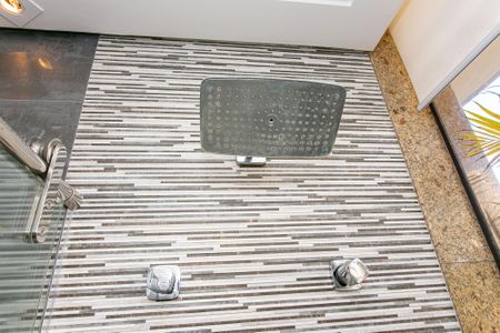 Casa à venda com 400m², 3 quartos e 8 vagasBanheiro