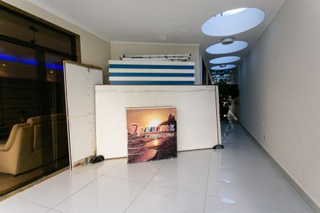 Casa à venda com 400m², 3 quartos e 8 vagasSala