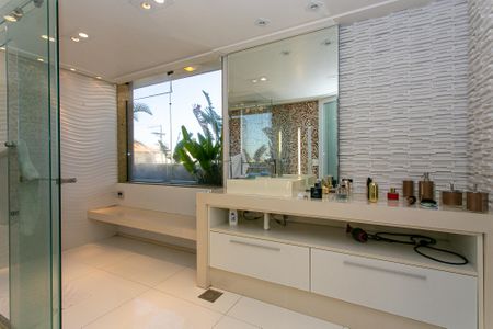 Casa à venda com 400m², 3 quartos e 8 vagasBanheiro da Suíte 1