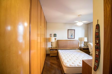 Apartamento para alugar com 142m², 3 quartos e 2 vagas Apartamento para alugar com 142m², 3 quartos e 2 vagasSuíte