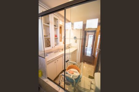 Apartamento para alugar com 142m², 3 quartos e 2 vagas Apartamento para alugar com 142m², 3 quartos e 2 vagasBanheiro Social