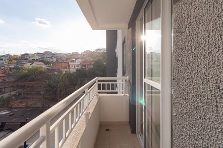 Sacada de apartamento para alugar com 2 quartos, 42m² em Jardim Planalto, Carapicuíba