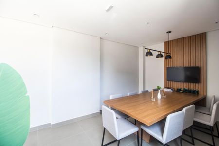 Apartamento para alugar com 42m², 2 quartos e 1 vaga Apartamento para alugar com 42m², 2 quartos e 1 vagaÁrea comum - Salão de festas