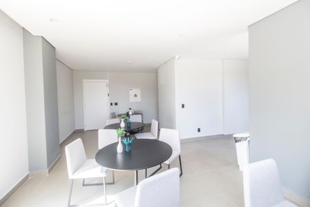 Apartamento para alugar com 42m², 2 quartos e 1 vaga Apartamento para alugar com 42m², 2 quartos e 1 vagaÁrea comum - Salão de festas
